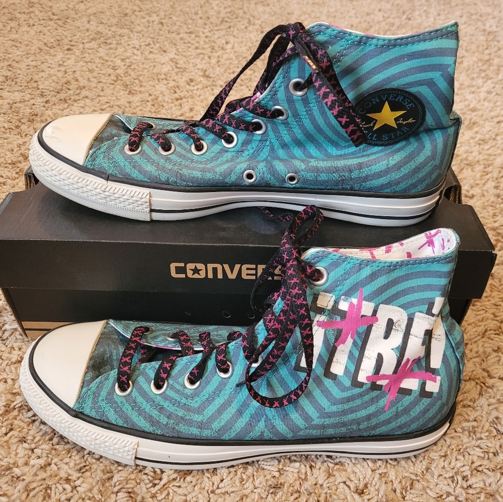 Mens size 9 Green Day Converse in Teal